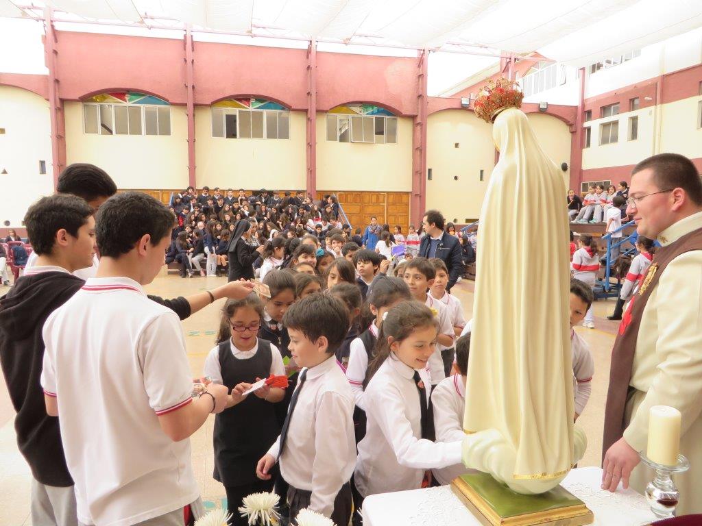 Virgen Peregrina visita Colegios en Ñuñoa