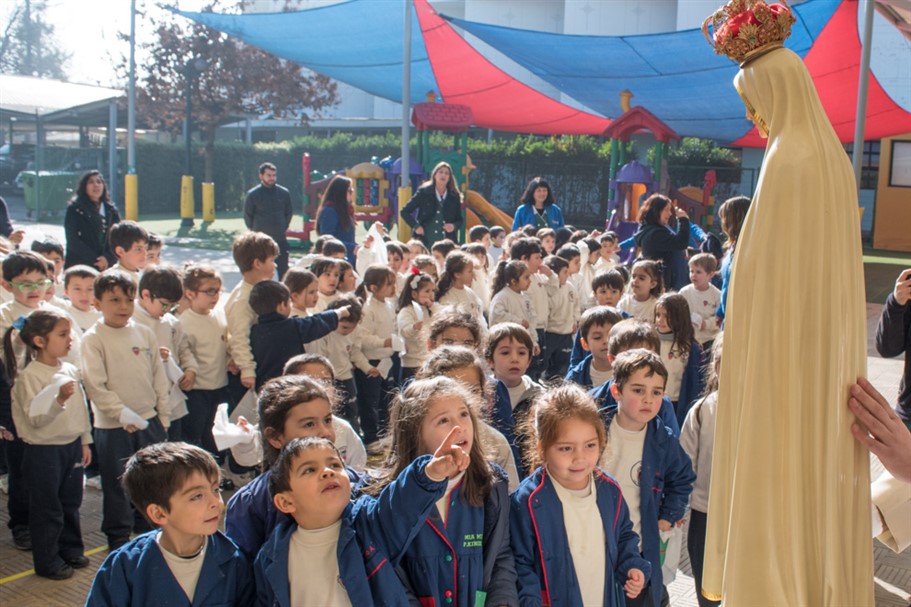 Virgen Peregrina visita a los más pequeños del Colegio de La Salle